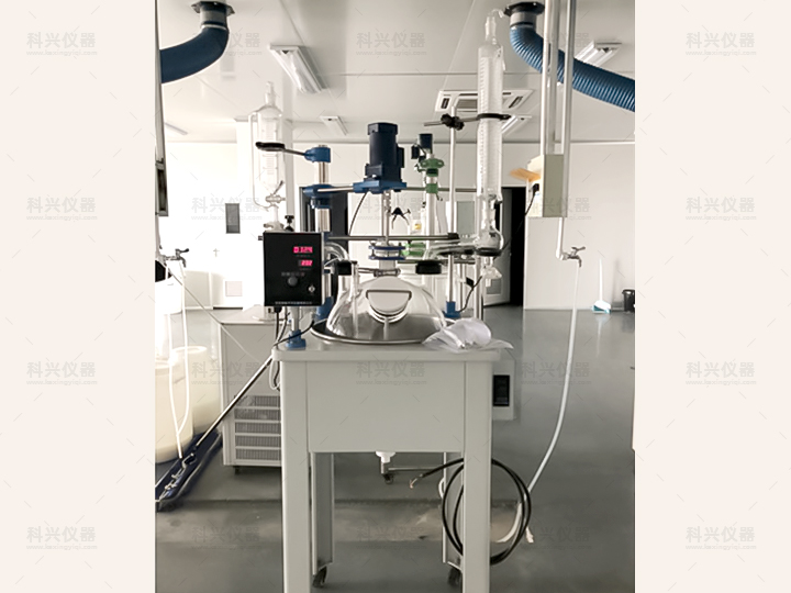 上?？婆d儀器與某公司合作